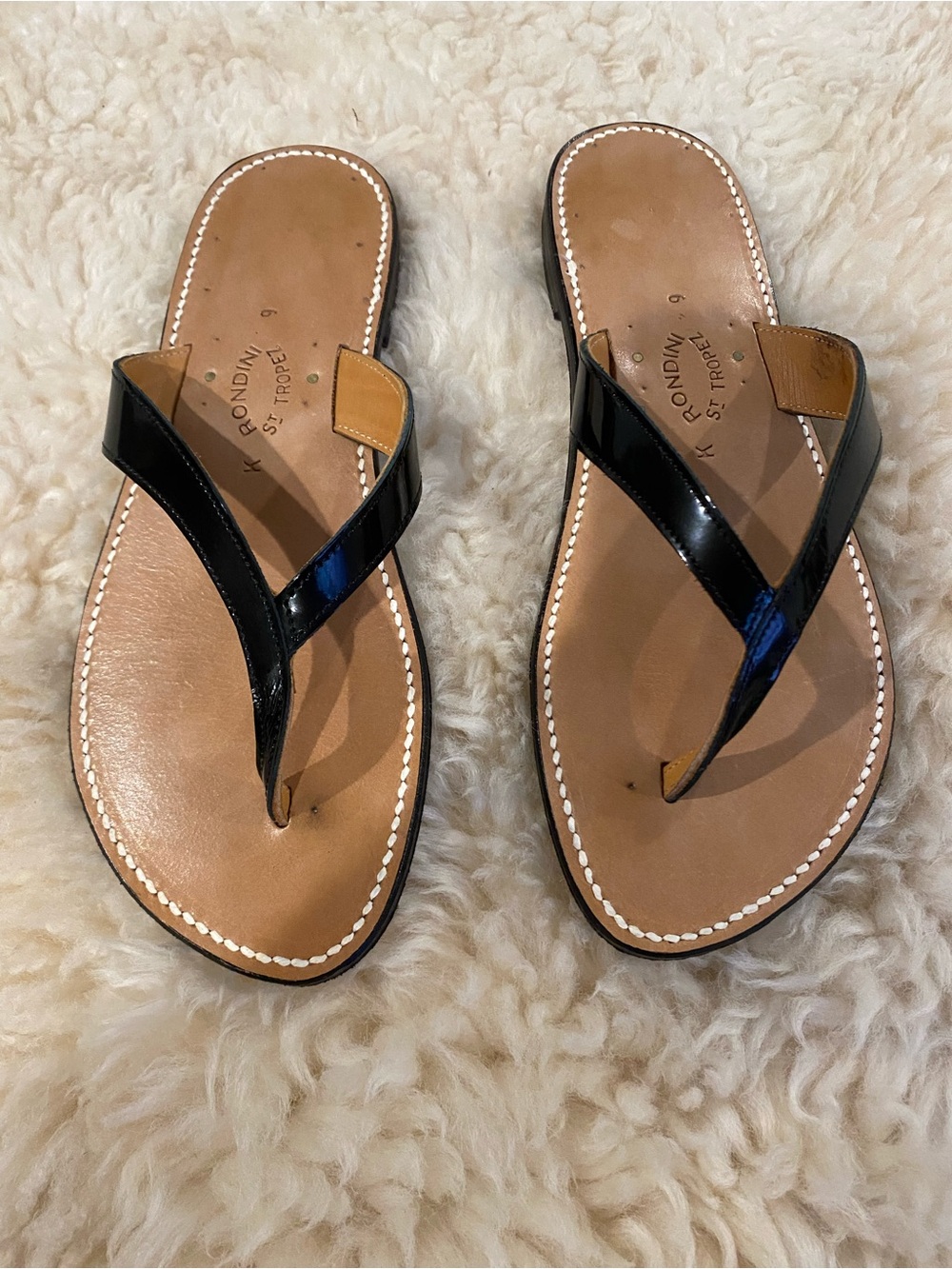 Rondini  ST TROPEZ Black patent thong sandals